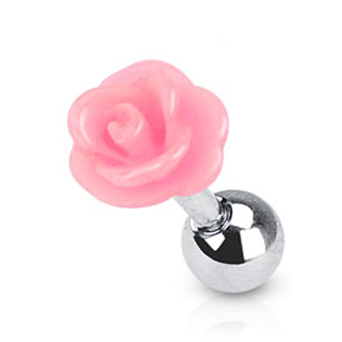 Tragus piercing roos roze